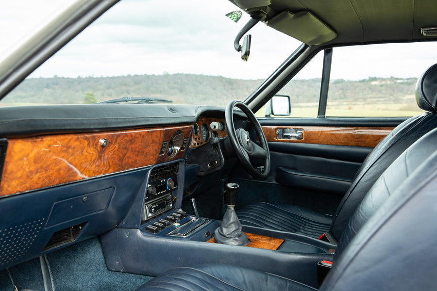 1985 Aston Martin V8 Vantage - DP 2035