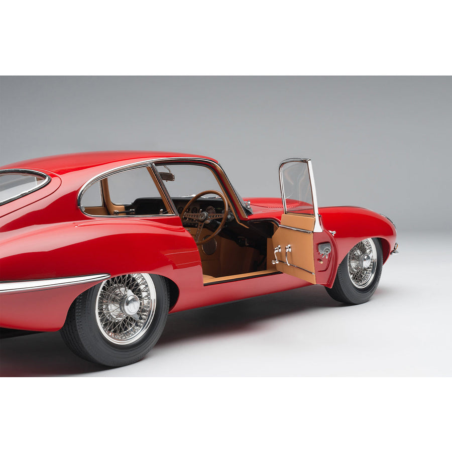Jaguar E-Type Series 1 Coupe (1961) 1:8 Scale