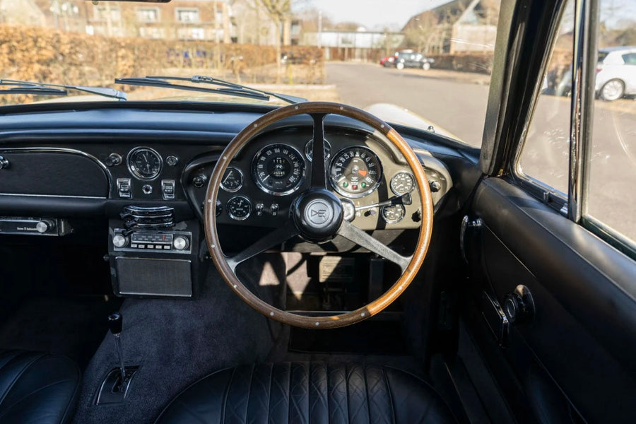 1971 Aston Martin DB6 MkII